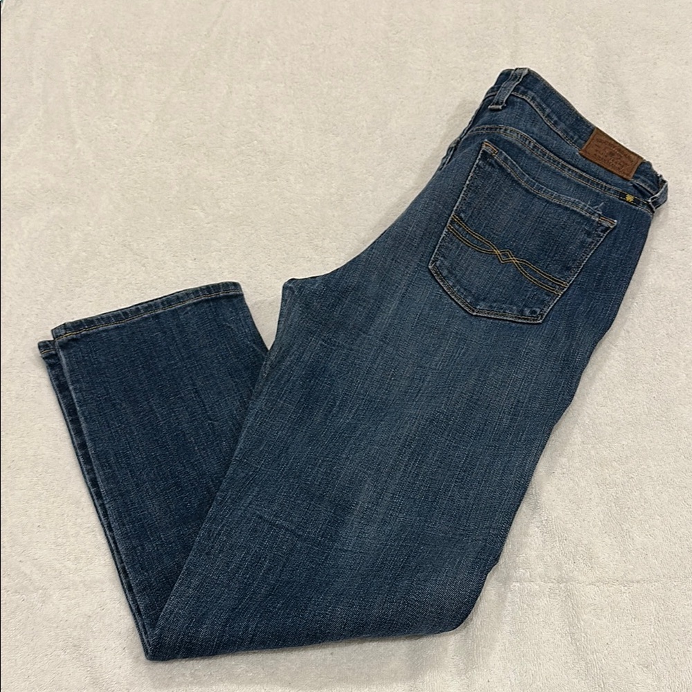 Lucky Brand Blue Straight Jeans Classic Denim Style - Charlotte Rail
